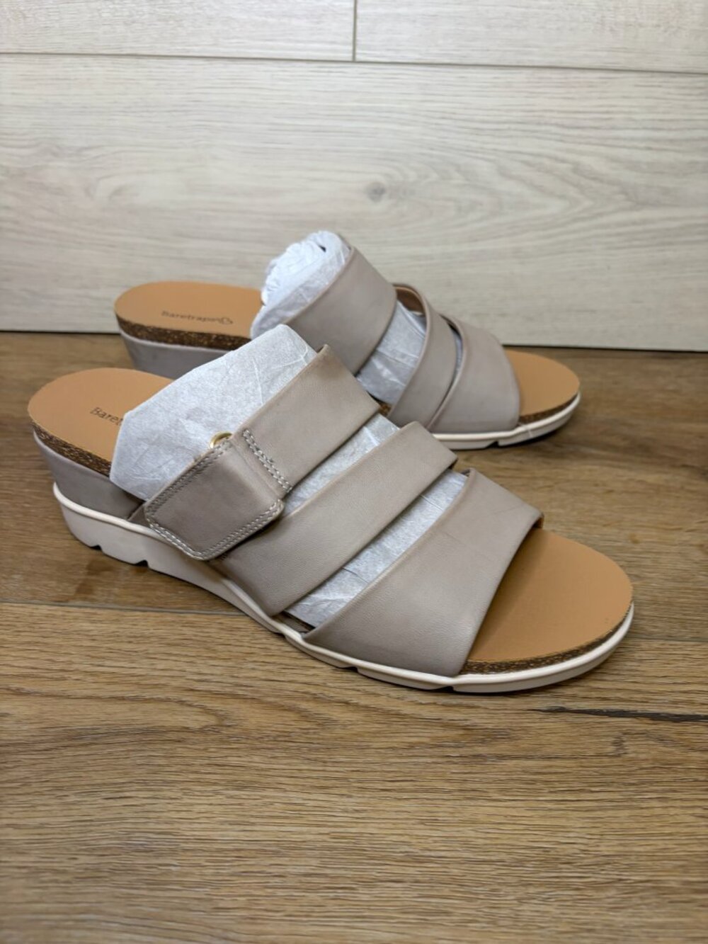 Baretraps Women's Michi Wedge Sandals Gray 11M
